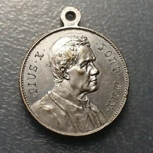 MEDALLA RELIGIOSA ESTADOS PAPALES VATICANO PAPA PIO X "BENE MERENTI" 37x31 mm