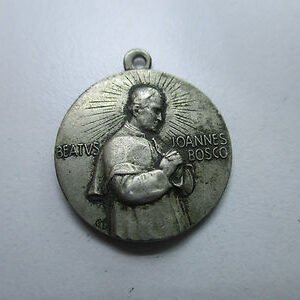 MEDALLA RELIGIOSA SAN JUAN BOSCO / VIRGEN MARIA CON NIÑO