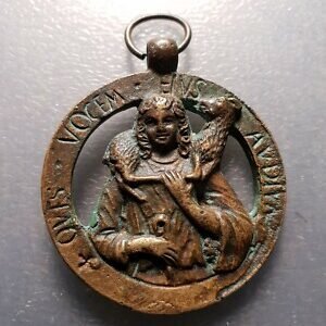 MEDALLA RELIGIOSA ROMA JESUS CON CORDERO  50X42 mm