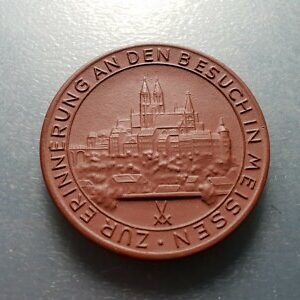 MEDALLA PORCELANA ALEMANIA MEISSEN 51 mm