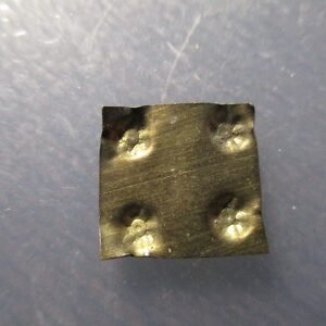 PONDERAL RECTANGULAR FINO - COIN WEIGHT  0,32 g - 6 ESTRELLAS EN INCUSO