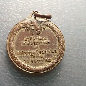ITALIA MEDALLA MEDICINA 1967 TURIN II REUNION INTERNACIONAL CIRUGIA PEDIATRICA