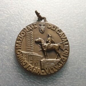 ITALIA REINO PER. MUSSOLINI MEDALLA 1940 TURIN ENCUENTRO NAC. CABALLEROS 35x32mm