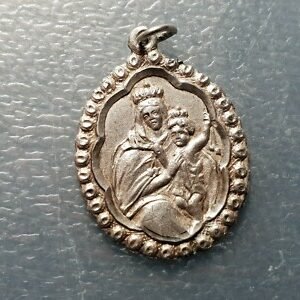 MEDALLA RELIGIOSA VIRGEN DEL ROSARIO PLATA 28X21 mm