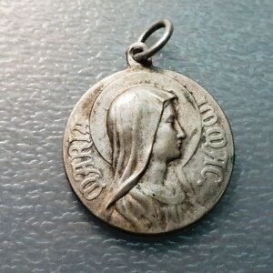 MEDALLA RELIGIOSA ANTIGUA MARIA INMACULADA /N.S. DE LOURDES 28X25 mm PROB. PLATA