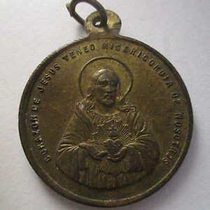MEDALLA RELIGIOSA JESUS / MARIA - LOS DOS CON SUS CORAZONES EN SUS MANOS
