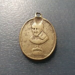 MEDALLA RELIGIOSA ANTIGUA SAN VICENTE DE PAUL / VIRGEN CON NIÑO 34X25 mm