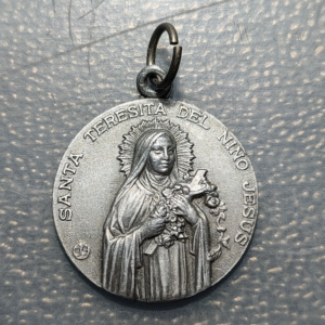 MEDALLA RELIGIOSA SANTA TERESITA DEL NIÑO JESUS SANTUARIO DESIERTO DE LAS PALMAS
