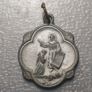 MEDALLA RELIGIOSA SAN FRANCISCO DE ASIS BENDICION DE SAN FRANCISCO METAL BLANCO