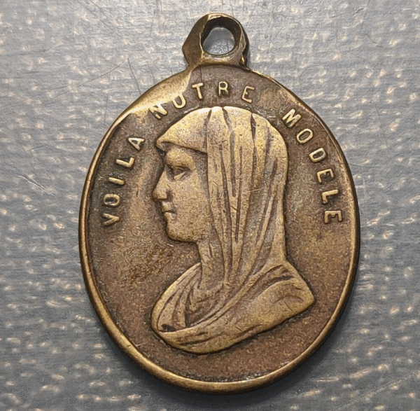 MEDALLA RELIGIOSA FRANCIA VIRGEN JESUS BRONCE 27x20mm - Imagen 2
