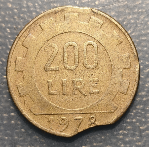 ERROR ACUNACION ITALIA 200 LIRE 200 LIRAS 1978 SEGMENTADA ERROR ACUÑACION - Imagen 2