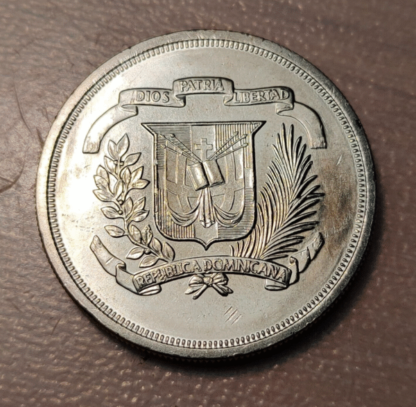 REPUBLICA DOMINICANA 1 PESO 1980 KM 52 SC- - Imagen 2