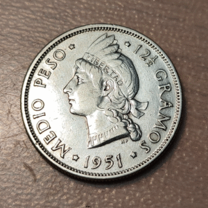 REPUBLICA DOMINICANA 1/2 PESO 1951 KM 21 MBC+