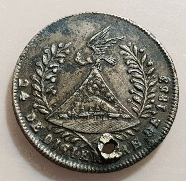 BOLIVIA POTOSI MEDALLA PROCLAMACION 1853 TAMAÑO 1 SOL AGUJERO - Imagen 2