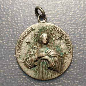 MEDALLA RELIGIOSA INMACULADA CONCEPCION PROBABLE PLATA 27x24mm