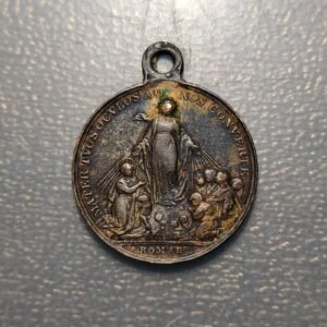 MEDALLA RELIGIOSA - ROMA VIRGEN CON SAN JUAN Y OTROS PERSONAJES