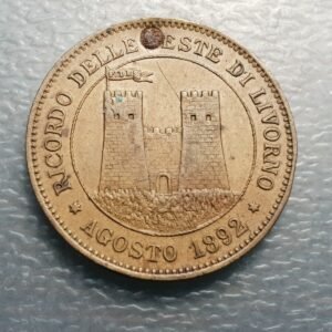 ITALIA MEDALLA 1892 FIESTAS LIVORNO MONUMENTO VITTORIO EMAN II 30x27 mm AGUJERO