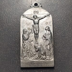 MEDALLA RELIGIOSA SAGRARIOS CALVARIOS CRISTO CRUCIFICADO TRES MARIAS Y SAN JUAN