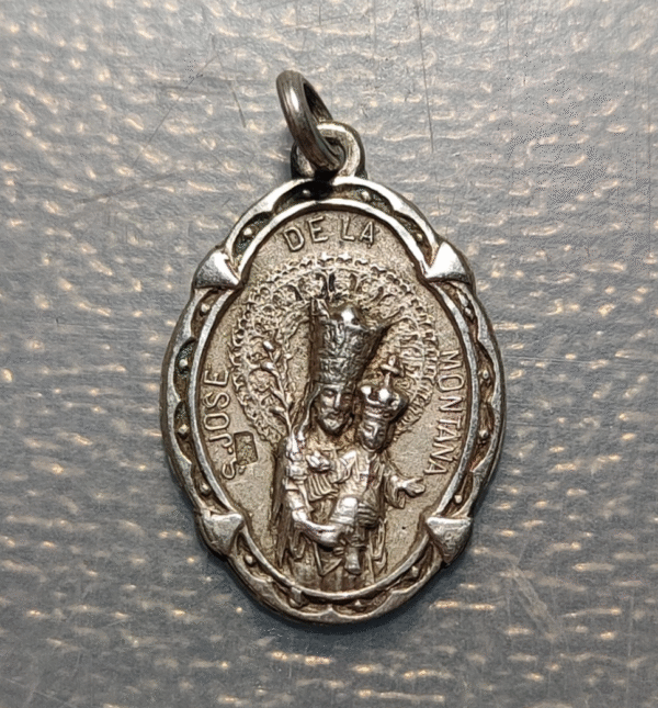 MEDALLA RELIGIOSA VIRGEN CON NIÑO SAN JOSE DE LA MONTAÑA PROBABLE PLATA 23x14mm