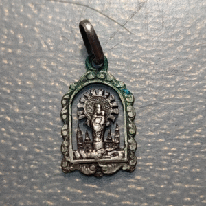 MEDALLA RELIGIOSA ZARAGOZA VIRGEN DEL PILAR PROBABLE PLATA 20x10mm