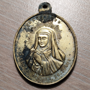 MEDALLA RELIGIOSA CRUZ DE SANTA TERESA DE JESUS / CENTENARIO S. TERESA DE JESUS