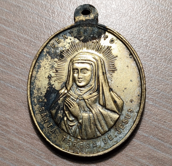 MEDALLA RELIGIOSA CRUZ DE SANTA TERESA DE JESUS / CENTENARIO S. TERESA DE JESUS