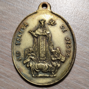 MEDALLA RELIGIOSA LA VIRGEN / SANTA TERESA DE JESUS 38x29mm 8,14g