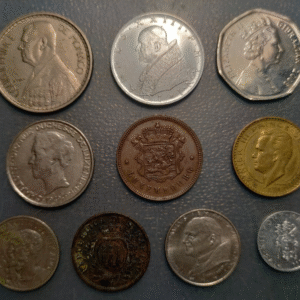 PAISES EUROPEOS PEQUEÑOS LOTE 10 MONEDAS DISTINTAS VATICANO MONACO SAN MARINO