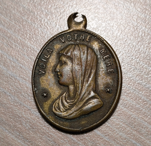 MEDALLA RELIGIOSA FRANCIA LA VIRGEN / JESUS 27x24mm 3,65g