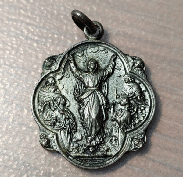 MEDALLA RELIGIOSA VIRGEN ENTRE ANGELES 29x22mm 4,80g