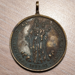 MEDALLA RELIGIOSA LYON APARICION DE LA VIRGEN 1882-83 35x28mm 6,75g