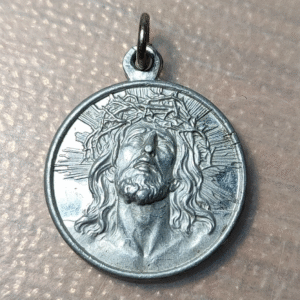 MEDALLA RELIGIOSA SANTO CRISTO DE LA AGONIA DE LIMPIAS CANTABRIA 22x11mm 0,95g