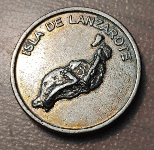 MEDALLA RELIGIOSA ISLA DE LANZAROTE / ERMITA VIRGEN DE LOS VOLCANES 30mm 8,17g