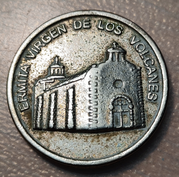 MEDALLA RELIGIOSA ISLA DE LANZAROTE / ERMITA VIRGEN DE LOS VOLCANES 30mm 8,17g - Imagen 2