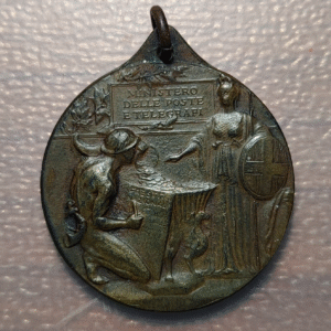 ITALIA ITALY MEDALLA I GUERRA MUNDIAL WWI MINISTERIO POSTE TELEGRAFOS 9g 31x25mm