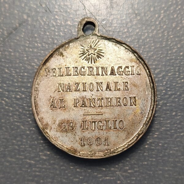 MEDALLA 1901 ITALIA REINO MUERTE HUMBERTO I UMBERTO I PEREGRINACION AL PANTHEON - Imagen 2