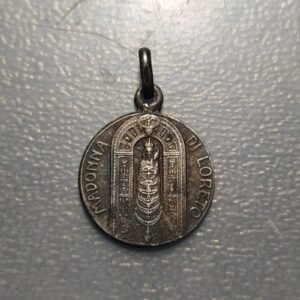 MEDALLA RELIGIOSA TRASLACION SANTA CASA DE LORETO VIRGEN DE LORETO 29x20mm