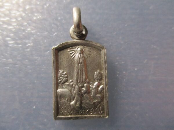 MEDALLA RELIGIOSA CORAZON DE JESUS / VIRGEN CON NIÑO - Imagen 2