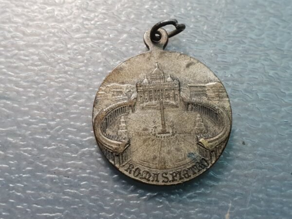 MEDALLA RELIGIOSA PAPA PIO XI / BASILICA DE SAN PEDRO ROMA 26X21 mm