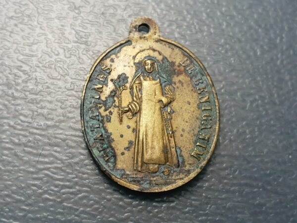 MEDALLA RELIGIOSA S INES BENICASSIM/HERMANDAD YNESINA BENIGANIM VALENCIA 35X31mm