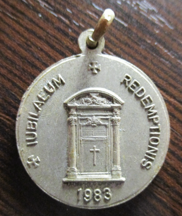 MEDALLA RELIGIOSA PAPA JUAN PABLO II / JUBILEO DE LA REDENCION - AÑO SANTO 1983 - Imagen 2