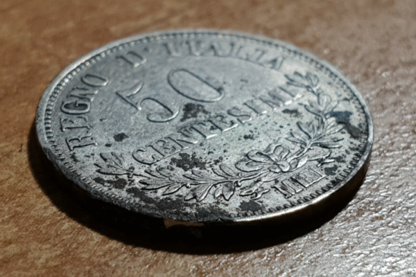 ITALIA REINO VITTORIO EMANUELE II 50 CENTESIMI 1863 M MBC/MBC+ MANCHA CORROSION - Imagen 3