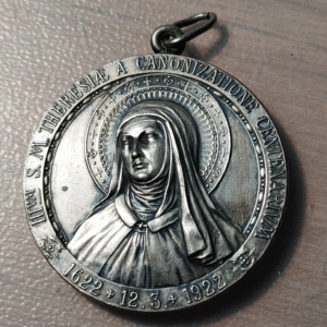 MEDALLA RELIGIOSA SANTA TERESA 1922