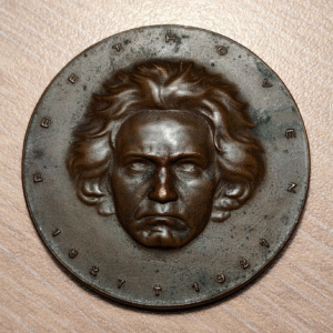 COLECCION MUSICAL MUSICO MEDALLA PLACA UNIFACE BEETHOVEN 1827-1927