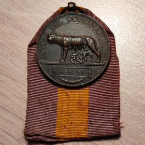 ITALIA ROMA MEDALLA 1929 SCUOLE GOVERNATORATO ESCUELAS GUBERNACION AL MERITO