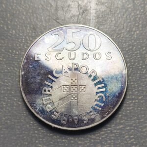 PORTUGAL 250 ESCUDOS 1974 SC UNC
