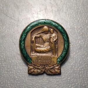 ITALIA DISTINTIVO ORFANO DE GUERRA CON ESMALTES LORIOLI & CASTELLI
