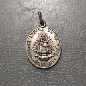 MEDALLA RELIGIOSA NUESTRA SEÑORA DE LA VILLA MARTOS JAEN 26x18mm