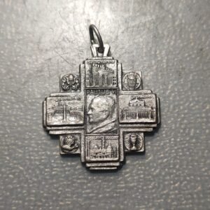 MEDALLA RELIGIOSA ROMA 1975 PABLO VI IGLESIAS ROMA JUBILEO METAL BLANCO