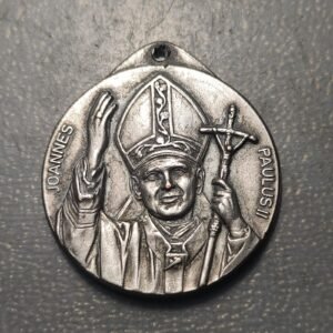 MEDALLA RELIGIOSA ROMA JUAN PABLO II PLAZA SAN PEDRO METAL BLANCO